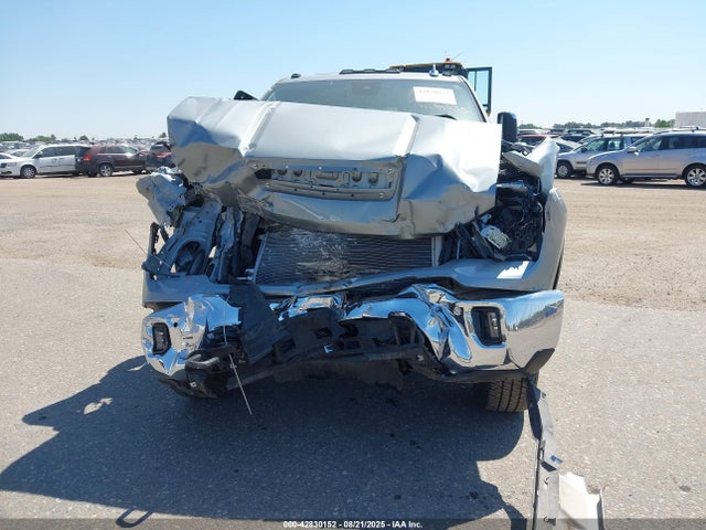 Chevrolet l8t 2024 2GC4YPE71R1110307 Image 6