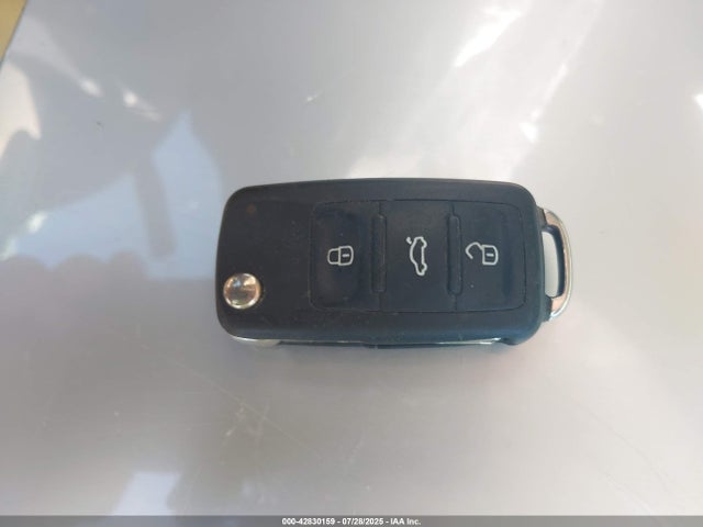 3VWL07AJ5GM409791 Volkswagen 2016