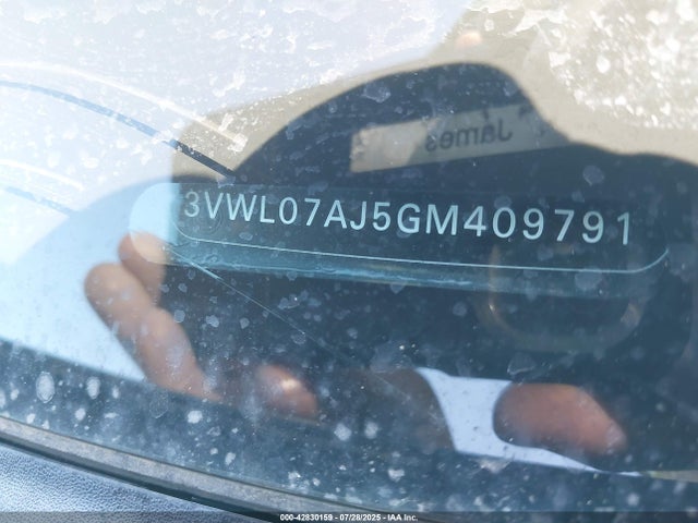 3VWL07AJ5GM409791 Volkswagen 2016
