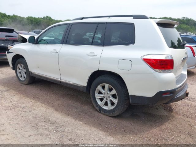 2013 TOYOTA HIGHLANDER 5TDBK3EH7DS243892 Photo 2