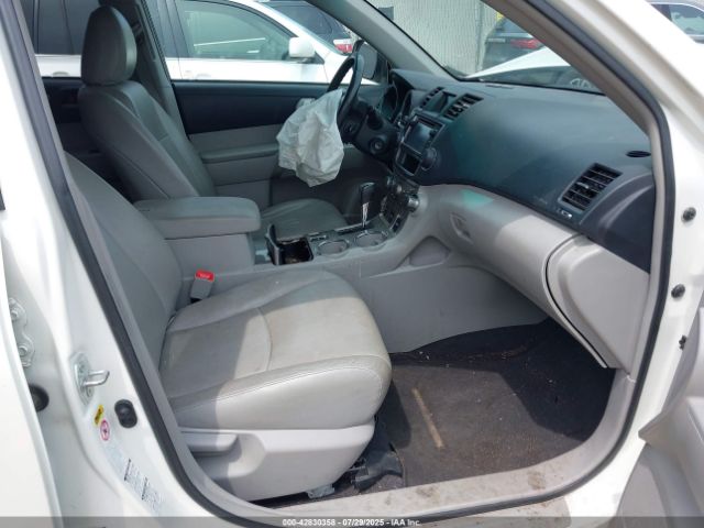 2013 TOYOTA HIGHLANDER 5TDBK3EH7DS243892 Photo 4