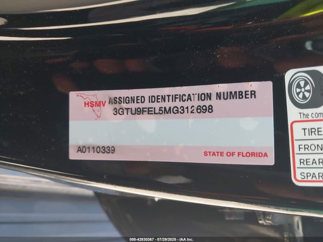 42830367 :رقم المزاد ، 3GTU9FEL5MG312698 vin ، 2021 Gmc Sierra 1500 4wd  Short Box Denali مزاد بيع
