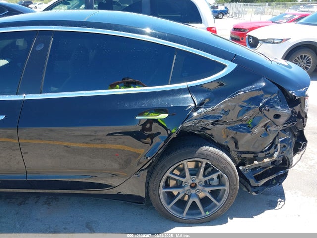 2018 TESLA MODEL 3 5YJ3E1EAXJF166387 Photo 5