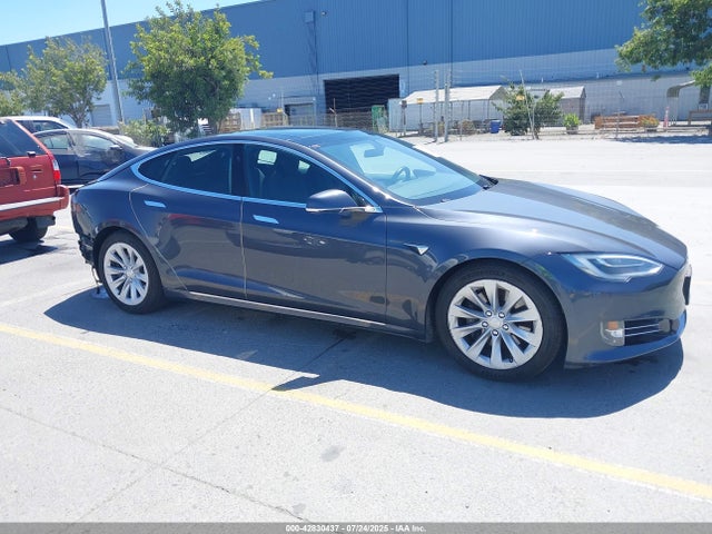 2017 TESLA MODEL S 5YJSA1E28HF198197 Photo 0