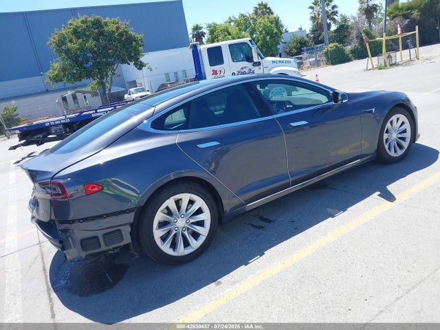 2017 TESLA MODEL S 5YJSA1E28HF198197 Photo 3