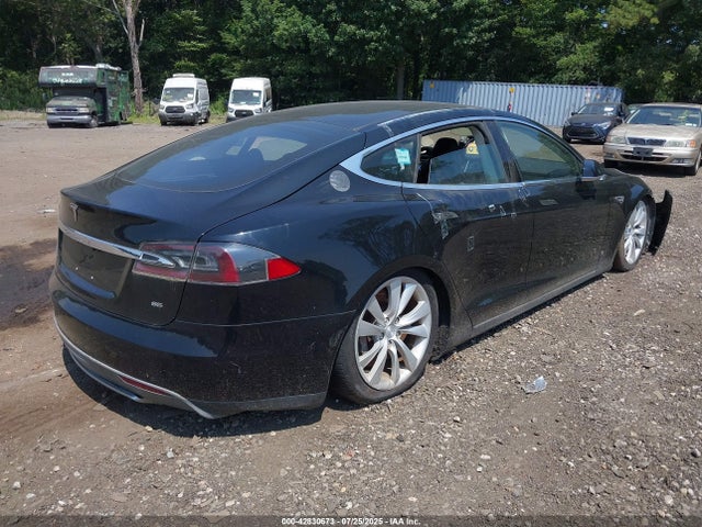2014 TESLA MODEL S 5YJSA1H16EFP30464 Photo 3