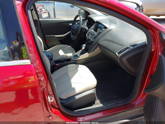 1FADP3N25GL321426 Ford 2016