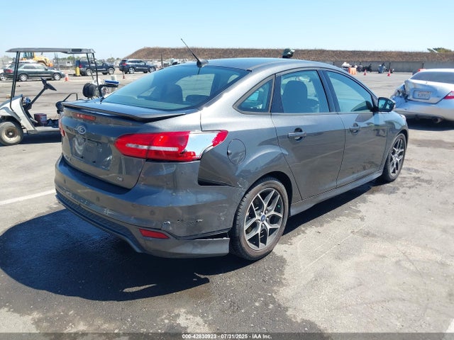 Ford 2015 2015 1FADP3F27FL221986 Image 4