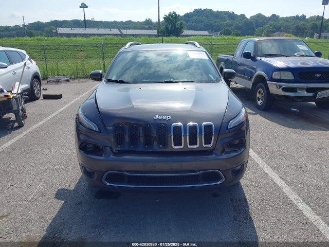 1C4PJMDSXHW567517 Jeep Cherokee