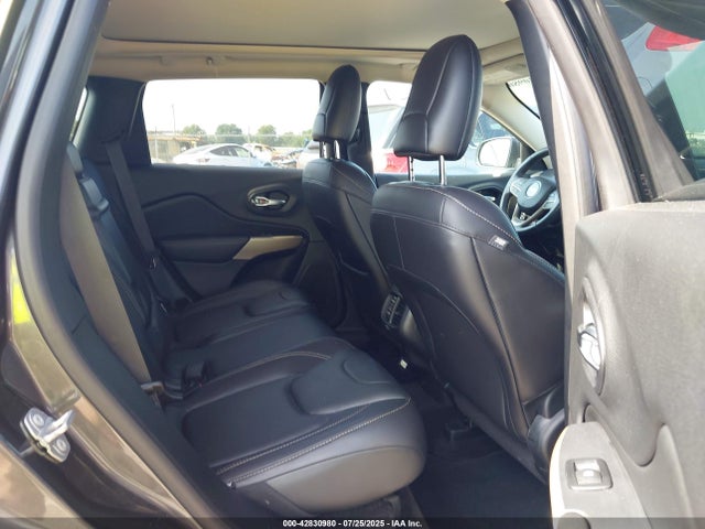 1C4PJMDSXHW567517 Jeep Cherokee