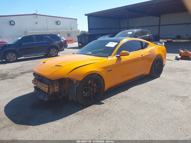 Ford 5.0l 4v premium fuel 2018 1FA6P8CF6J5154470 Image 2