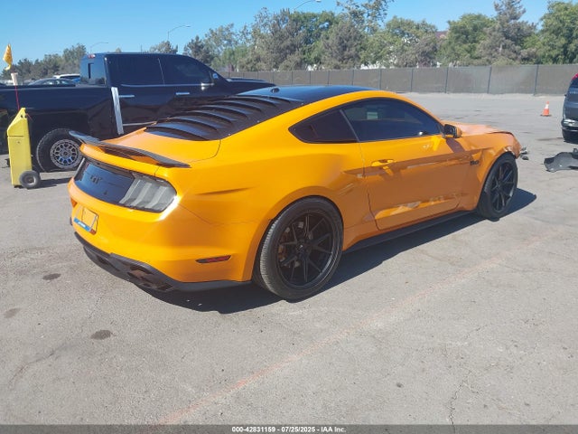 Ford 5.0l 4v premium fuel 2018 1FA6P8CF6J5154470 Image 4