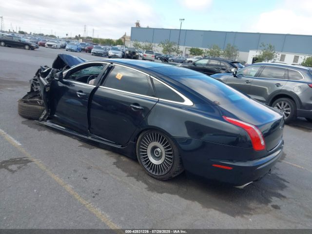 2012 JAGUAR XJ SAJWA2GE5CMV31178 Photo 2