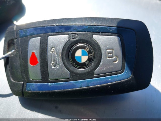 WBA8E9G50GNT84303 BMW 2016