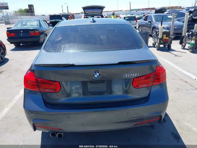 WBA8E9G50GNT84303 BMW 2016