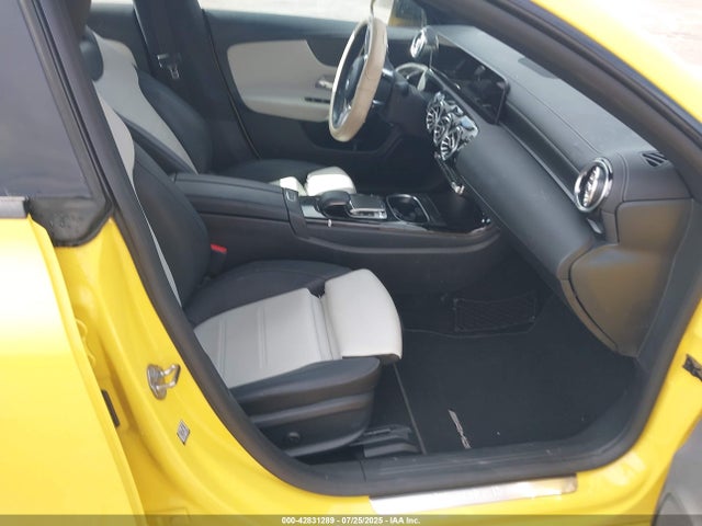 WDD5J4GB6LN022969 Mercedes-Benz m260