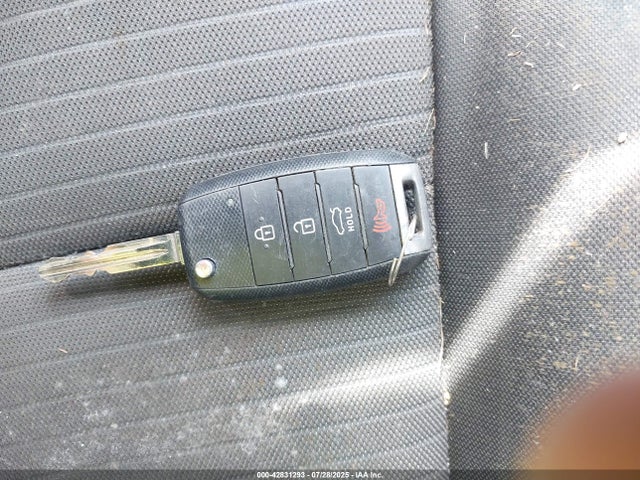 KIA dohc mpi nu 2015 KNAFX4A69F5417237 Image 11