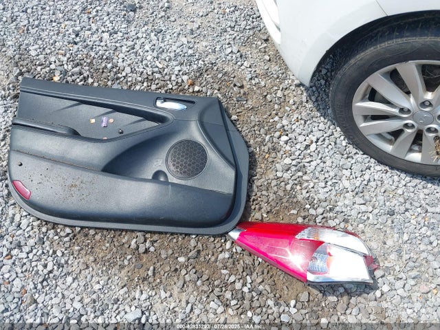 KIA dohc mpi nu 2015 KNAFX4A69F5417237 Image 12