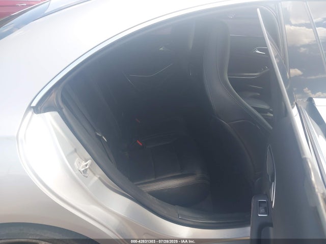 Mercedes-Benz m270 2018 WDDSJ4EB9JN519727 Image 8