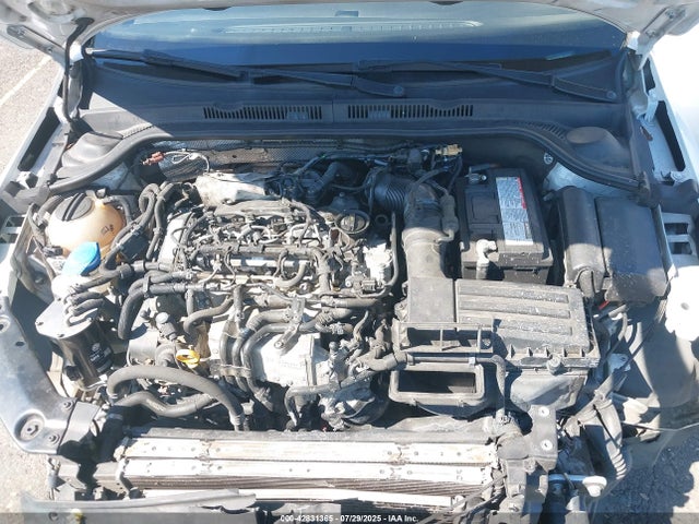 Volkswagen Jetta 2015 3VWLA7AJ2FM240213 Image 10