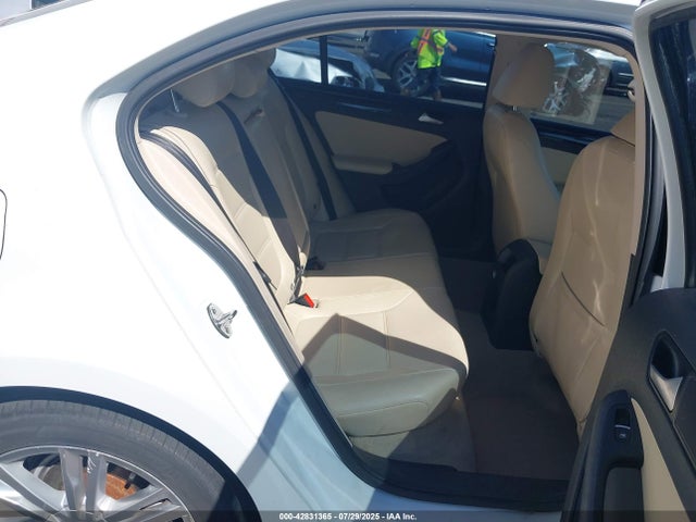 Volkswagen Jetta 2015 3VWLA7AJ2FM240213 Image 8