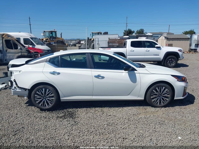 Nissan 2025 2025 1N4BL4DV1SN395007 Image 14