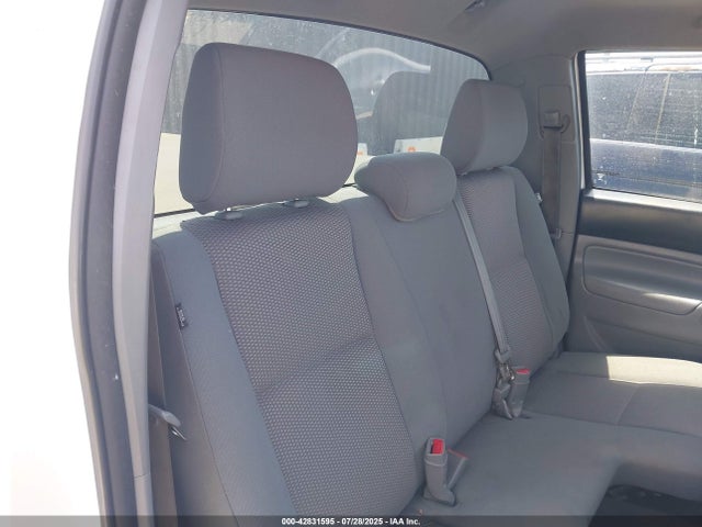 5TFNX4CN0EX042618 Toyota 2tr-fe