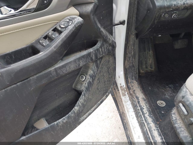 1GNERGKWXNJ136165 Chevrolet lfy