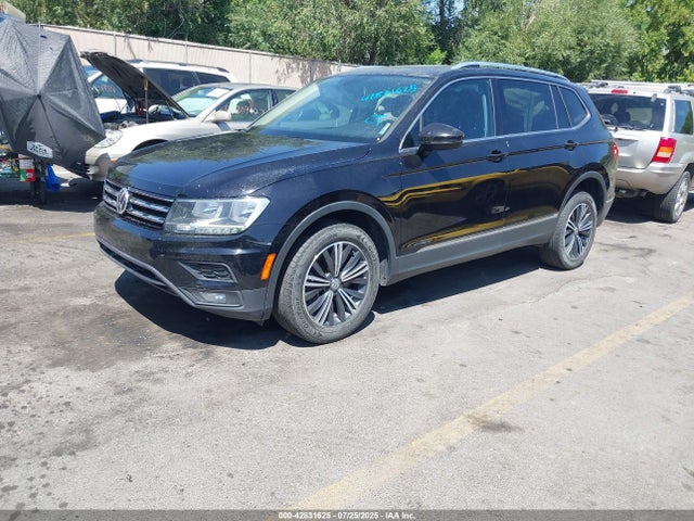 Volkswagen 2018 2018 3VV2B7AX3JM043643 Image 2