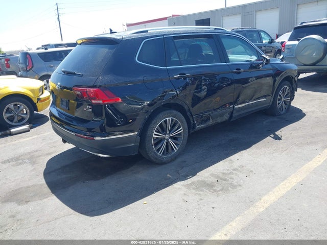 Volkswagen 2018 2018 3VV2B7AX3JM043643 Image 4