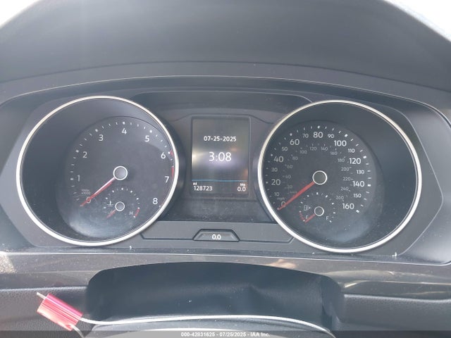 Volkswagen 2018 2018 3VV2B7AX3JM043643 Image 7