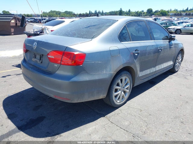 3VWD17AJ0EM434757 Volkswagen Jetta