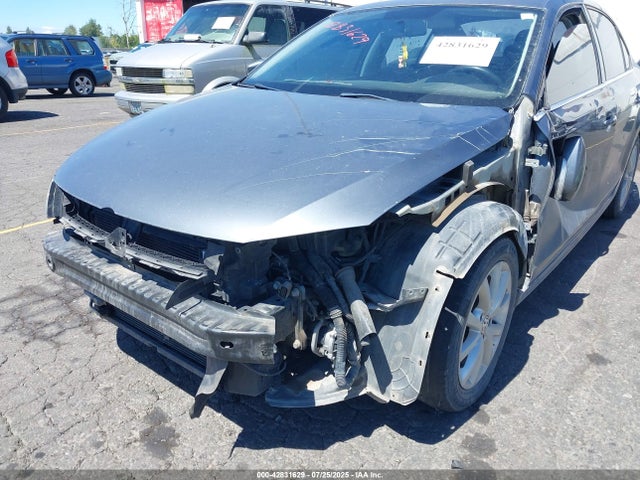 3VWD17AJ0EM434757 Volkswagen Jetta