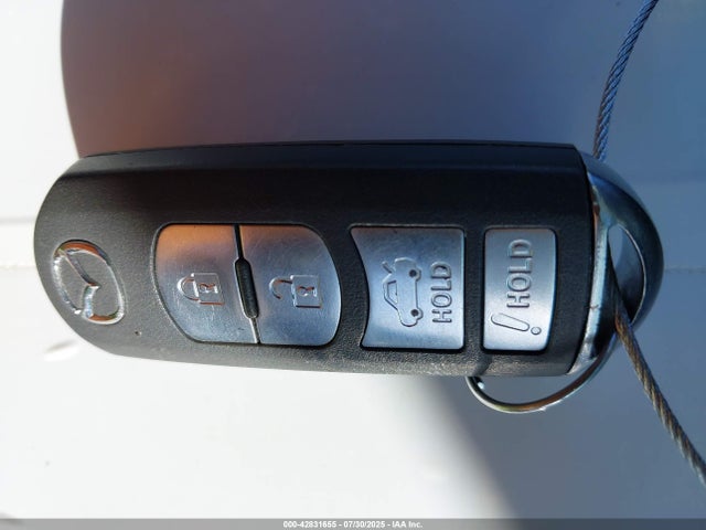 3MZBM1V7XGM266249 Mazda pe