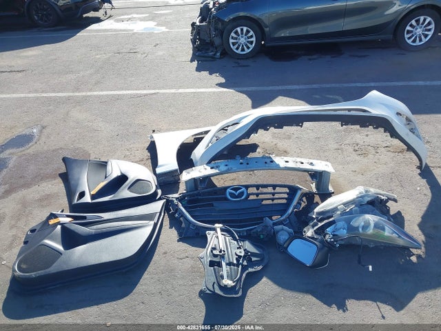 3MZBM1V7XGM266249 Mazda pe