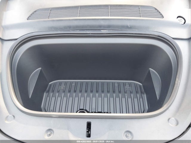 2023 TESLA MODEL Y 7SAYGDEE9PF851691 Photo 9