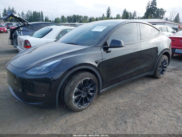 2023 TESLA MODEL Y 7SAYGDEE9PF851691 Photo 1