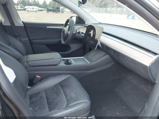 2023 TESLA MODEL Y 7SAYGDEE9PF851691 Photo 4