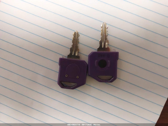 42831710 :رقم المزاد ، 1SABS0BL6F28J5336 vin ، 2015 Starcraft Ar1 Maxx مزاد بيع