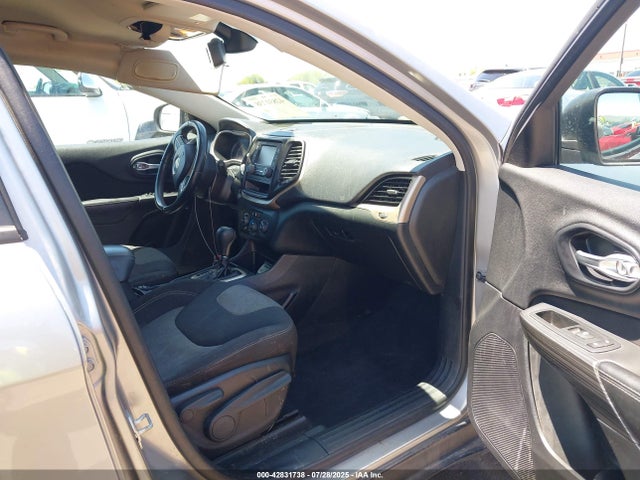 1C4PJLAB1GW312073 Jeep Cherokee