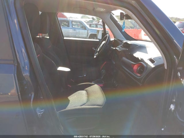 ZACNJDC15NPN53093 Jeep 2022