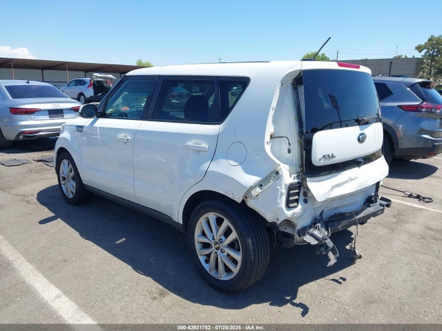 KNDJP3A59J7903946 KIA g