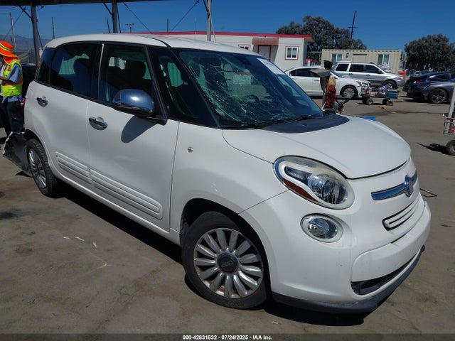 2015 FIAT 500L ZFBCFABH0FZ031812