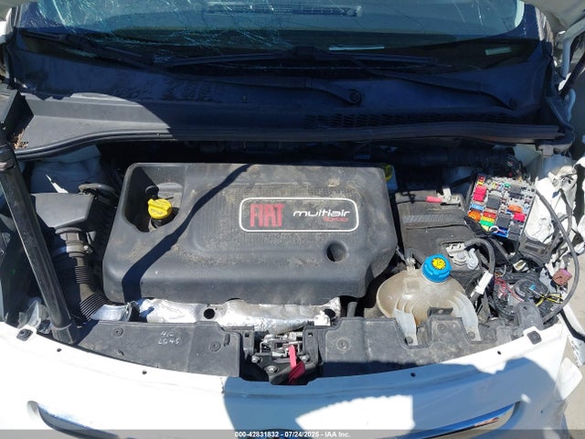 2015 FIAT 500L ZFBCFABH0FZ031812 Photo 9