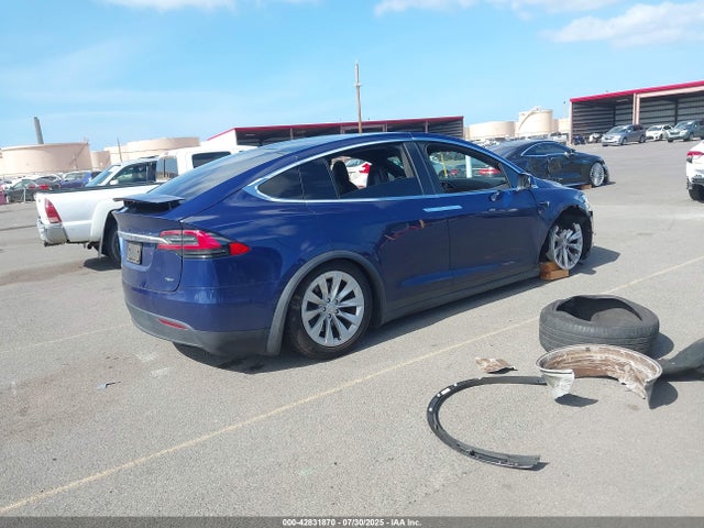 2017 TESLA MODEL X 5YJXCDE20HF045721 Photo 3
