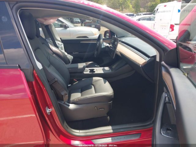 2024 TESLA MODEL Y 7SAYGDEE7RF181495 Photo 4