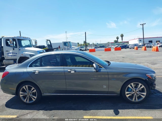 55SWF4HB3HU229273 Mercedes-Benz C-Class