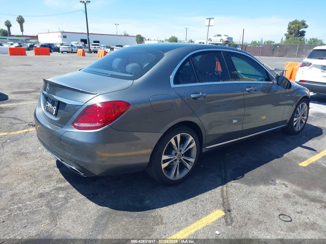 55SWF4HB3HU229273 Mercedes-Benz C-Class
