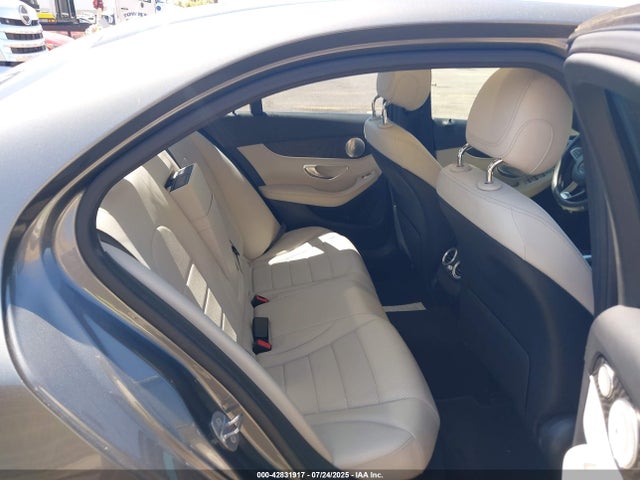 55SWF4HB3HU229273 Mercedes-Benz C-Class