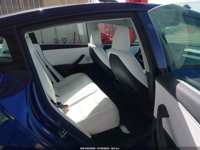 2025 TESLA MODEL 3 5YJ3E1EA3SF942487 Photo 7